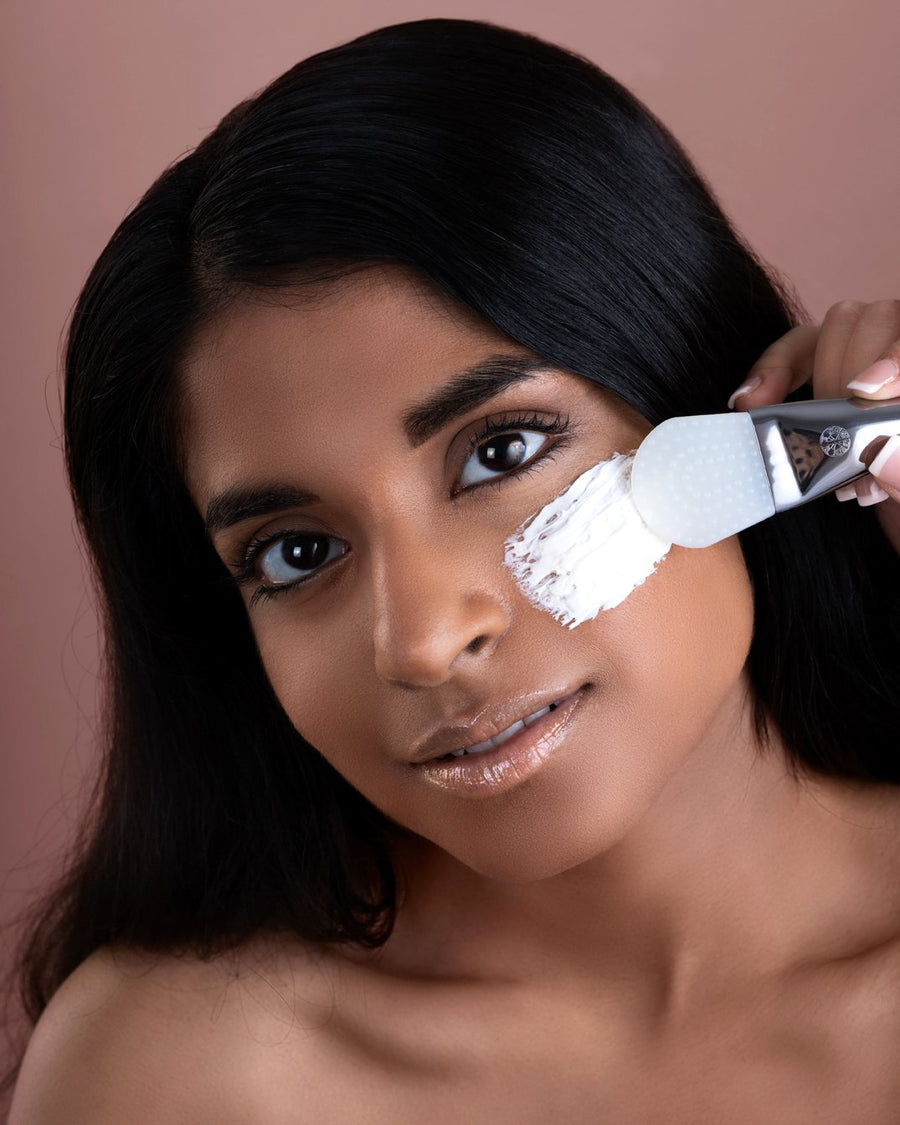 Luvia Duo Maskenpinsel im Pflege-Shooting