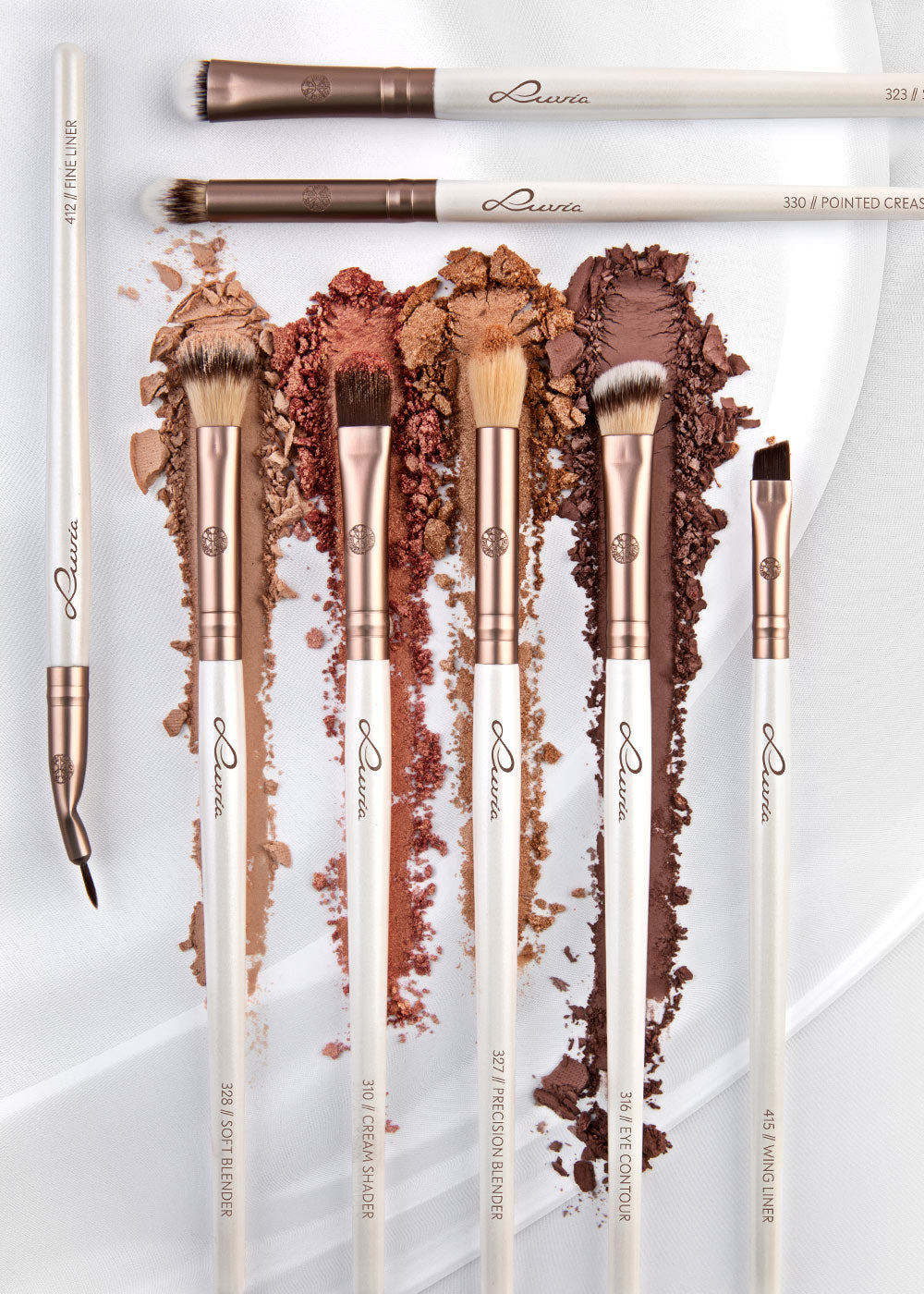 Sassy By Savannah Chrisley Make-up-Pinsel-Set – 4-teiliges Kit Mit Kabuki-Pinsel, Schwamm & Mehr, Vegan, In Reißverschlusstasche